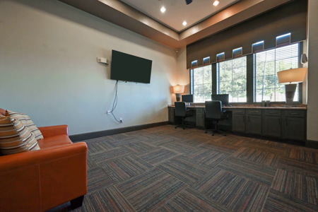 Churchill-Commerce 16